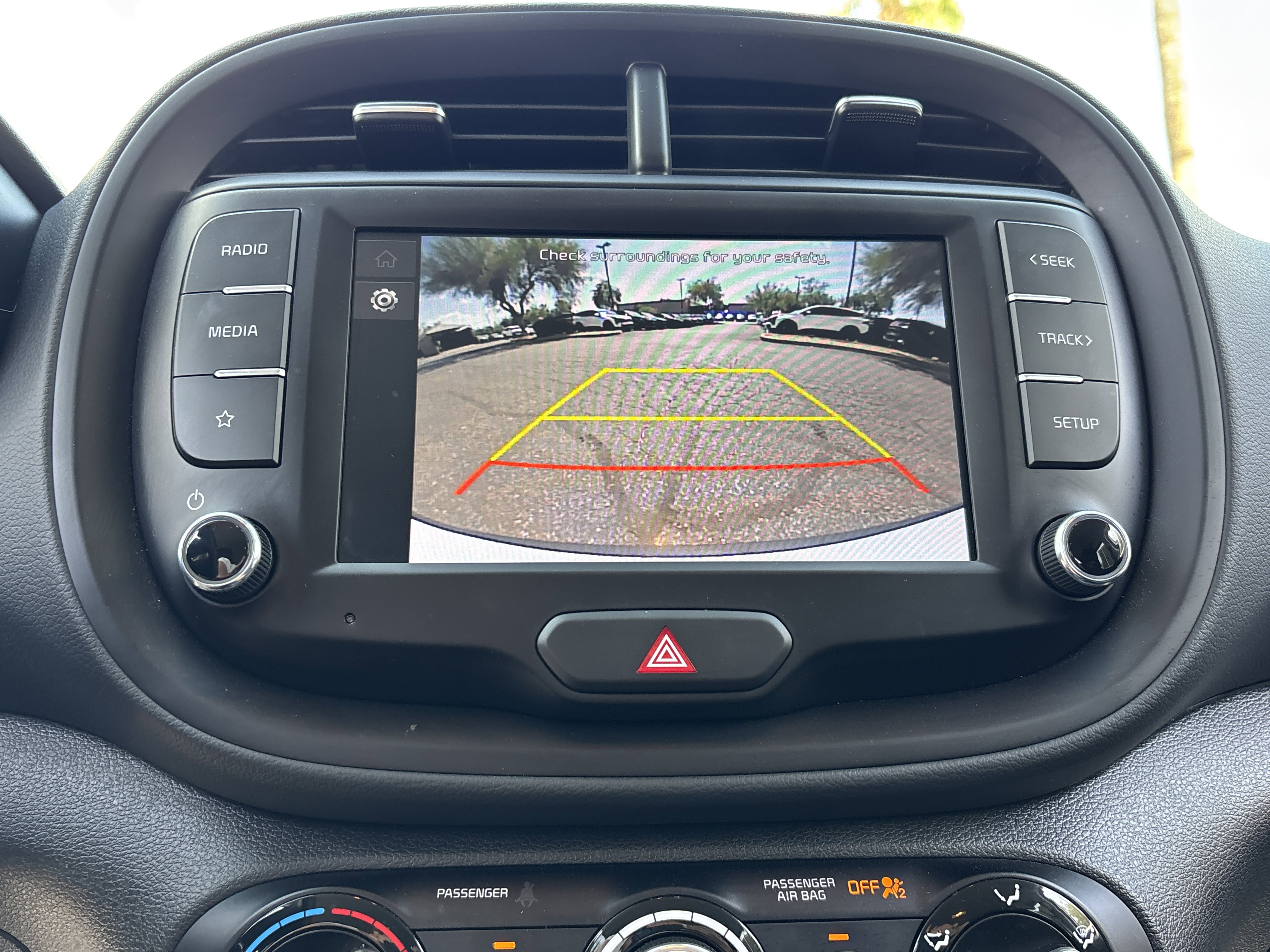 Certified 2025 Kia Soul LX w/ LX Technology Package FWD image 21