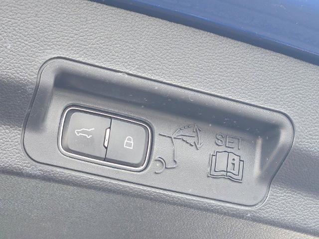 Certified 2023 Ford Explorer XLT w/ Equipment Group 202A AWD/4WD image 18