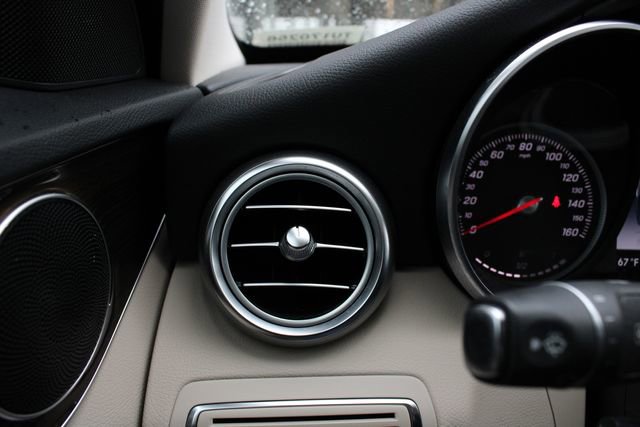 Used 2016 Mercedes-Benz C 300 4MATIC Sedan image 8