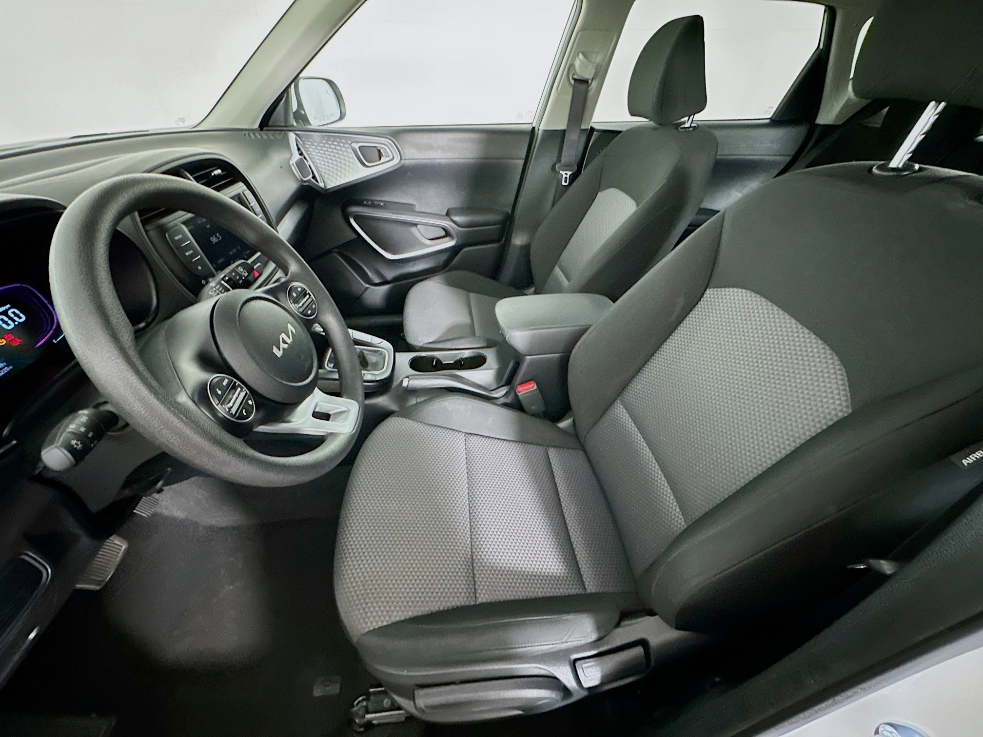 Used 2025 Kia Soul LX w/ LX Technology Package image 13