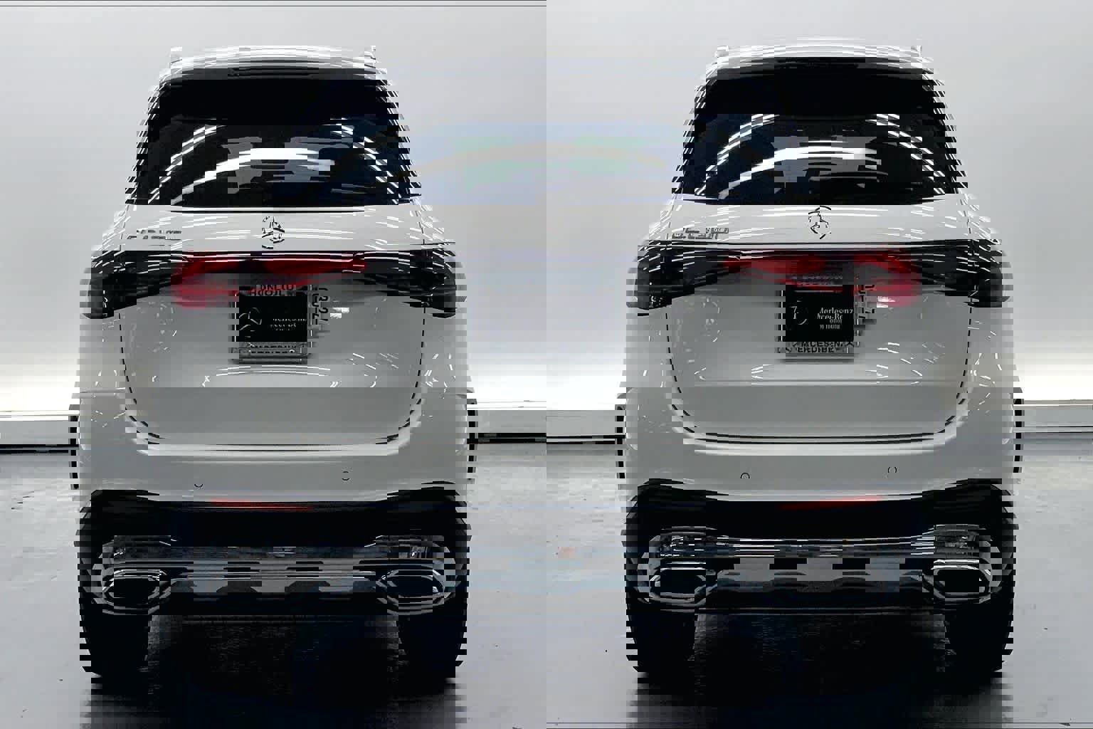 Used 2025 Mercedes-Benz GLC 300 image 4