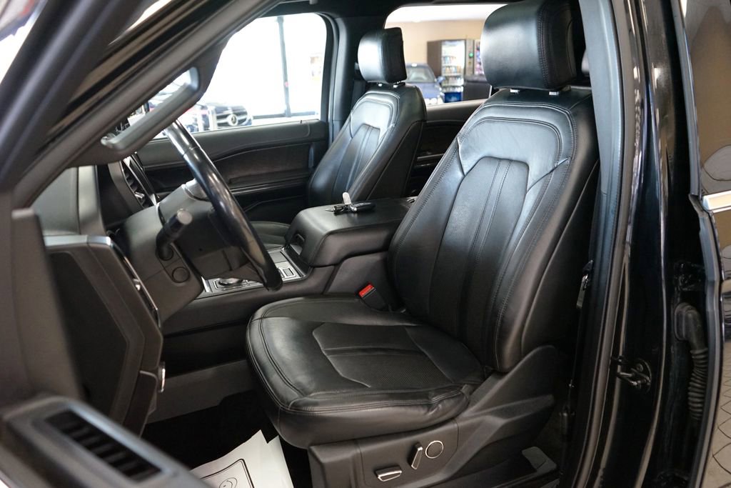 Used 2018 Ford Expedition Limited image 2