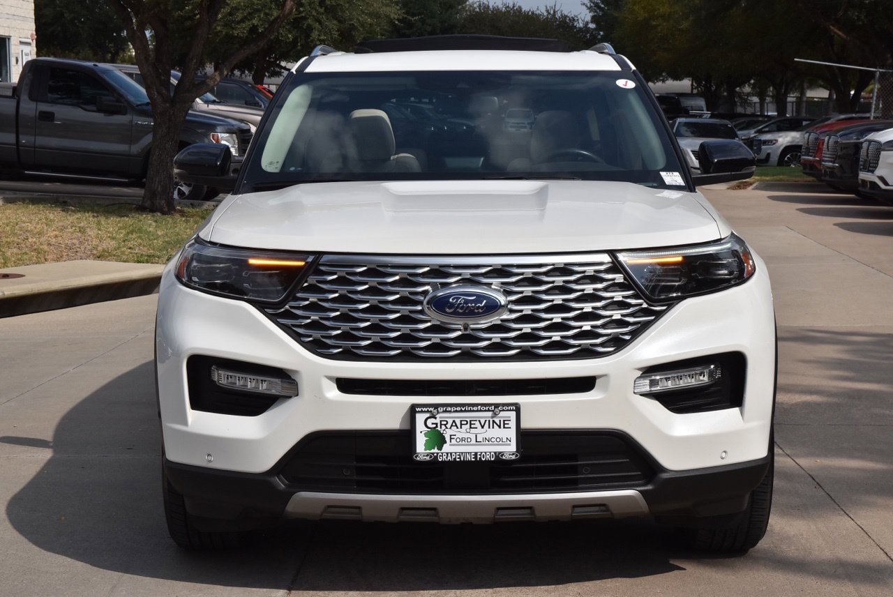 Used 2020 Ford Explorer Platinum w/ Premium Technology Package AWD/4WD image 3