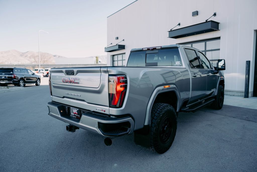 Used 2024 GMC Sierra 3500 AT4 w/ Technology Package AWD/4WD image 7