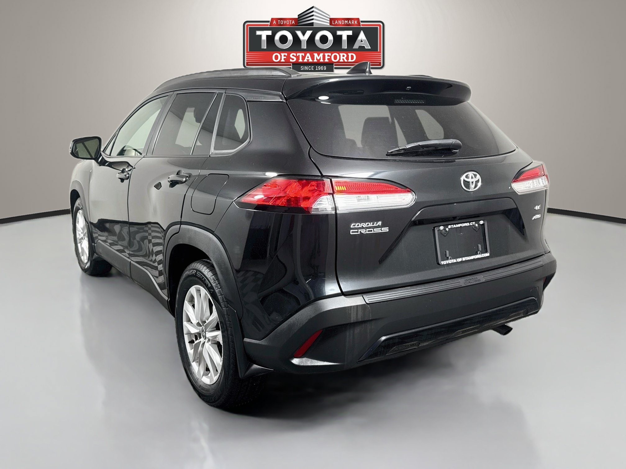 Certified 2023 Toyota Corolla Cross LE AWD/4WD image 5