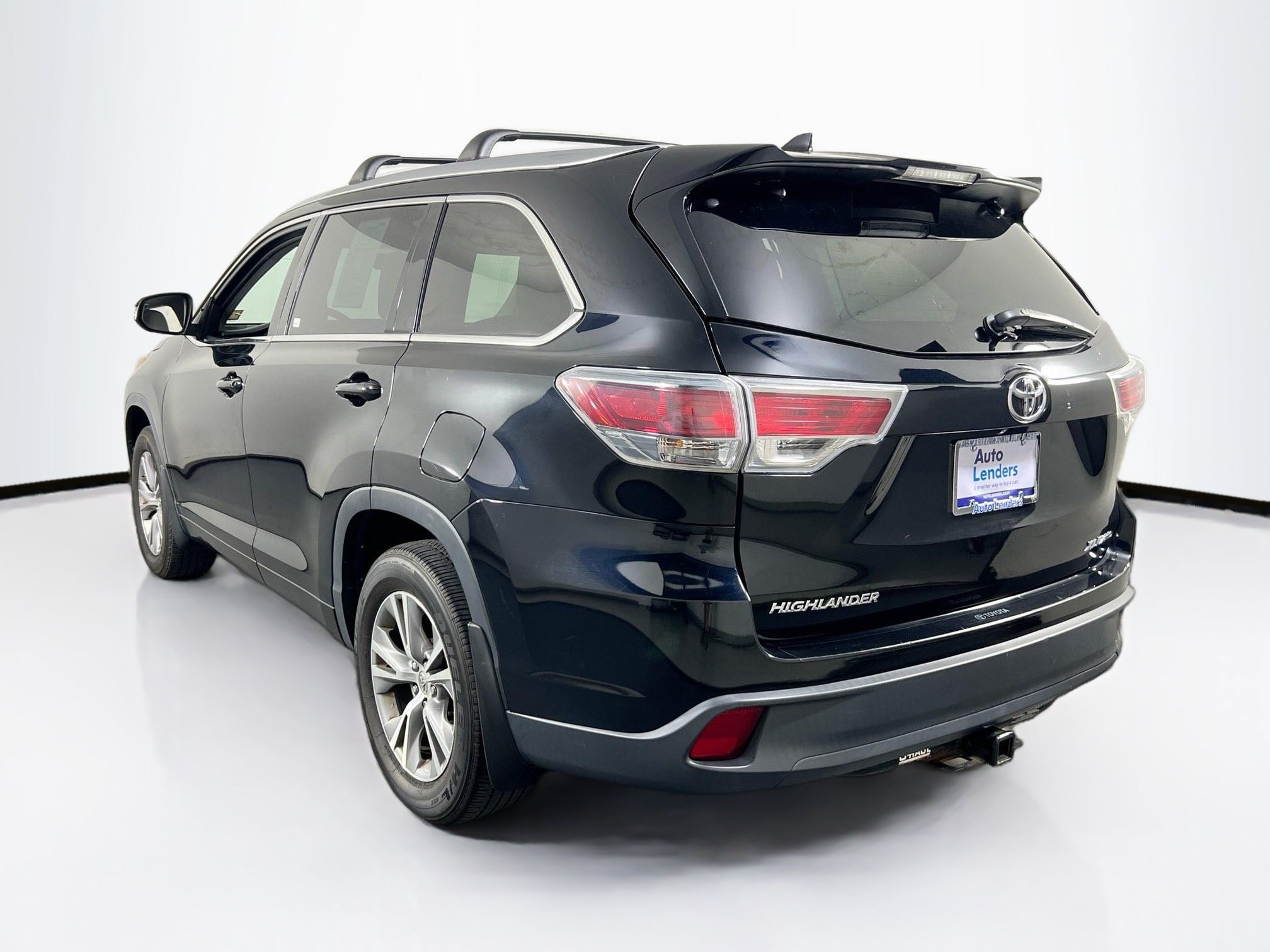 Used 2015 Toyota Highlander XLE AWD/4WD image 7