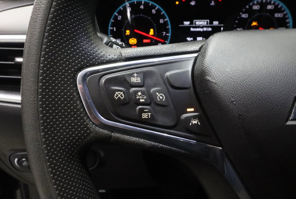 Used 2020 Chevrolet Equinox LS image 27