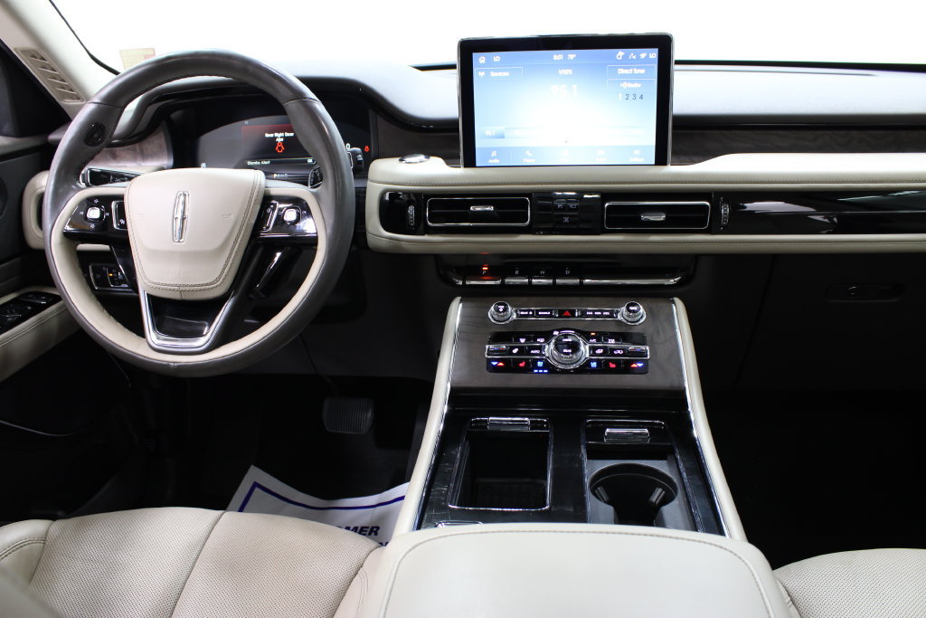 Used 2023 Lincoln Aviator Reserve w/ Elements Package Plus RWD image 9