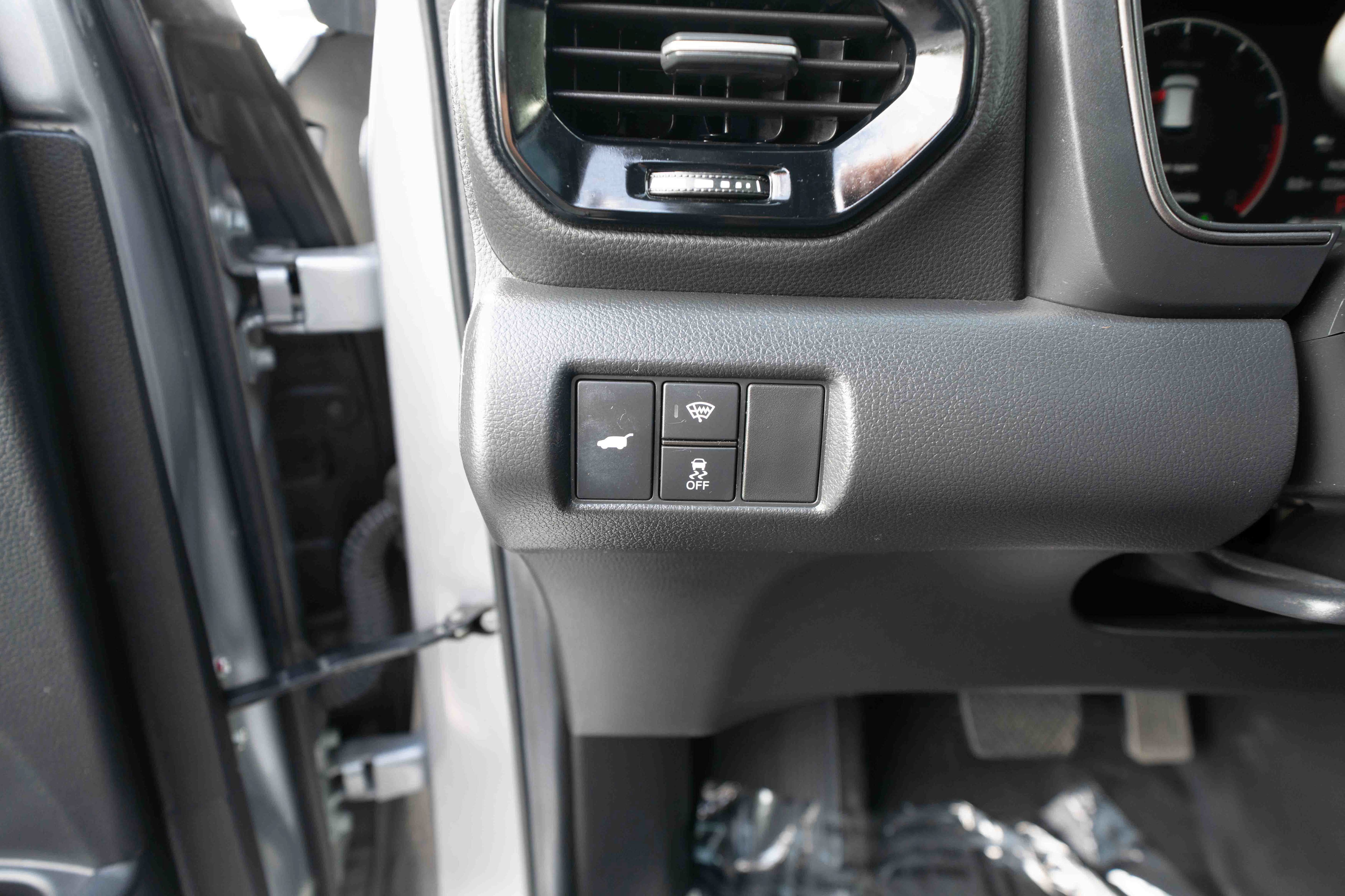 Used 2025 Honda Pilot TrailSport image 11