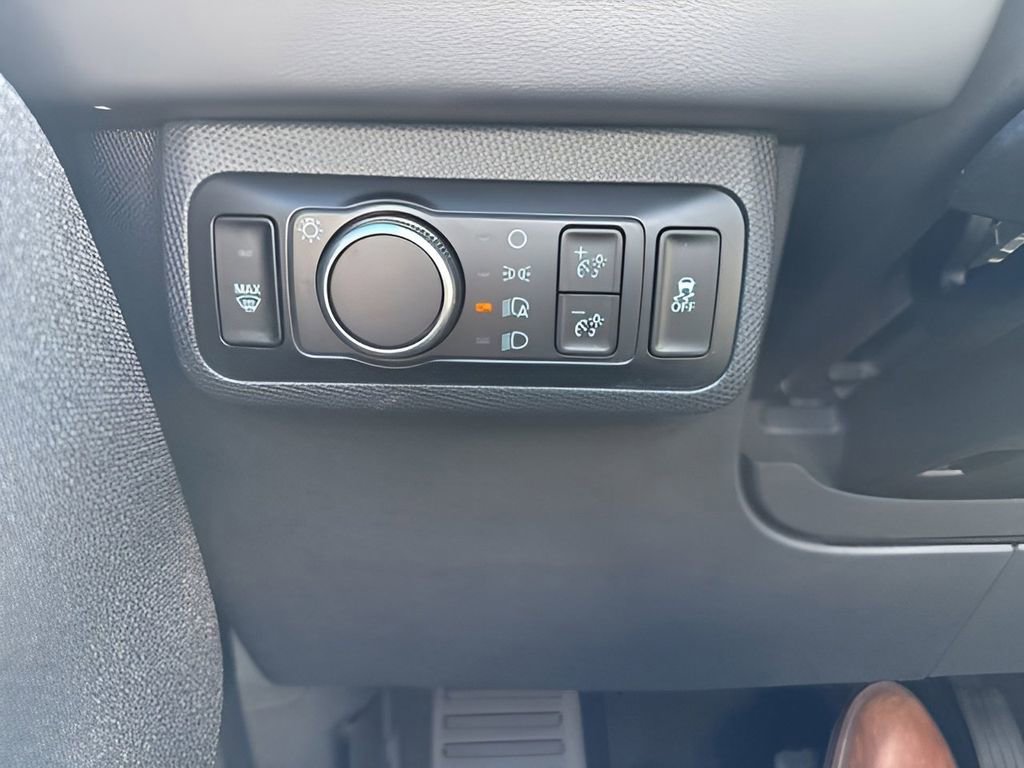 Used 2025 Ford Mustang Mach-E Premium image 17