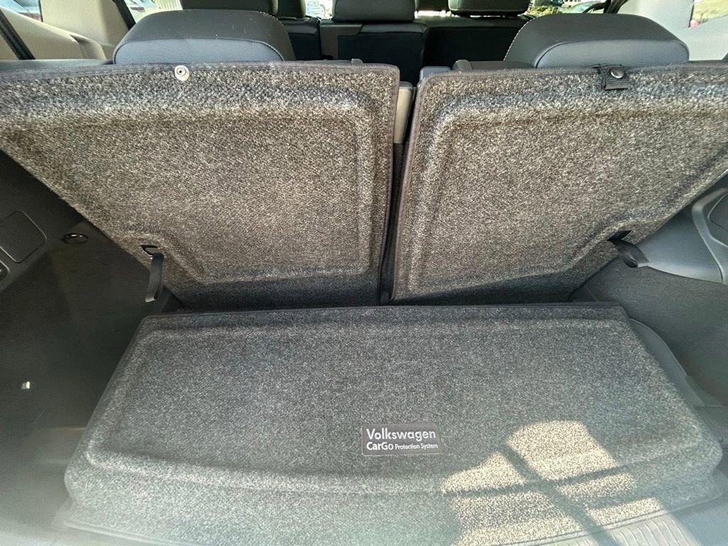 Used 2019 Volkswagen Tiguan SE w/ Panoramic Sunroof Package image 40