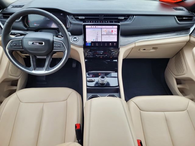 Used 2024 Jeep Grand Cherokee Limited image 10