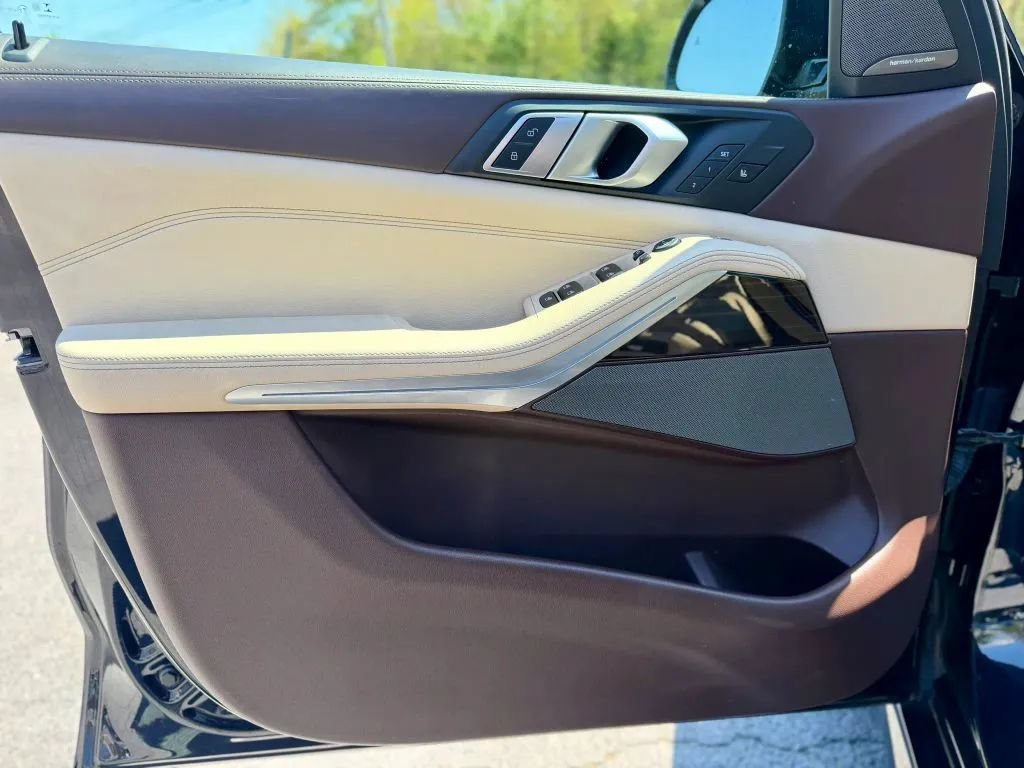 Used 2019 BMW X5 xDrive50i AWD/4WD image 13