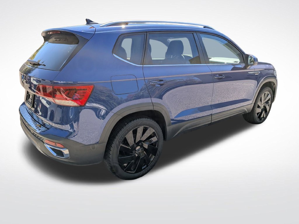 Used 2024 Volkswagen Taos SEL AWD/4WD image 3