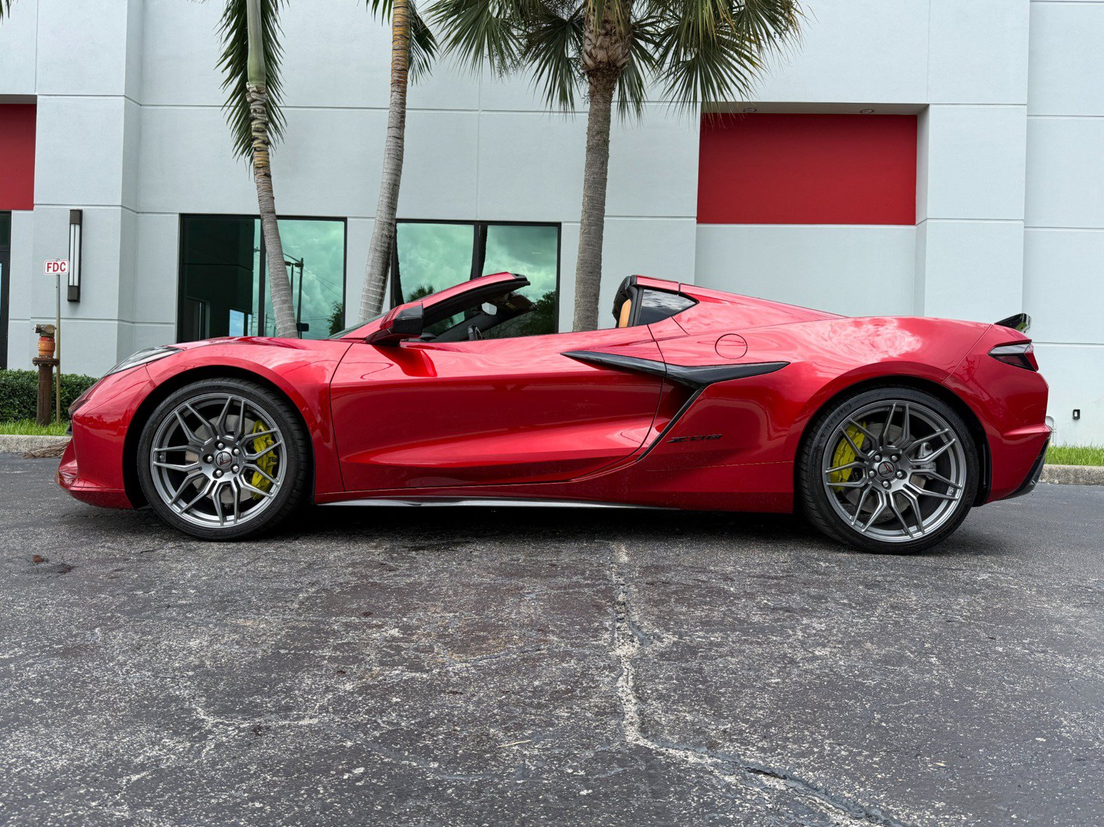 Used 2023 Chevrolet Corvette Z06 w/ Engine Appearance Package RWD image 12