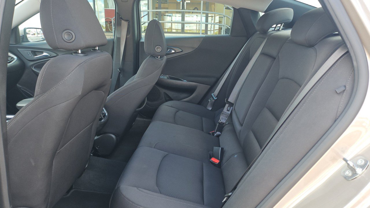 Used 2024 Chevrolet Malibu LT FWD image 13