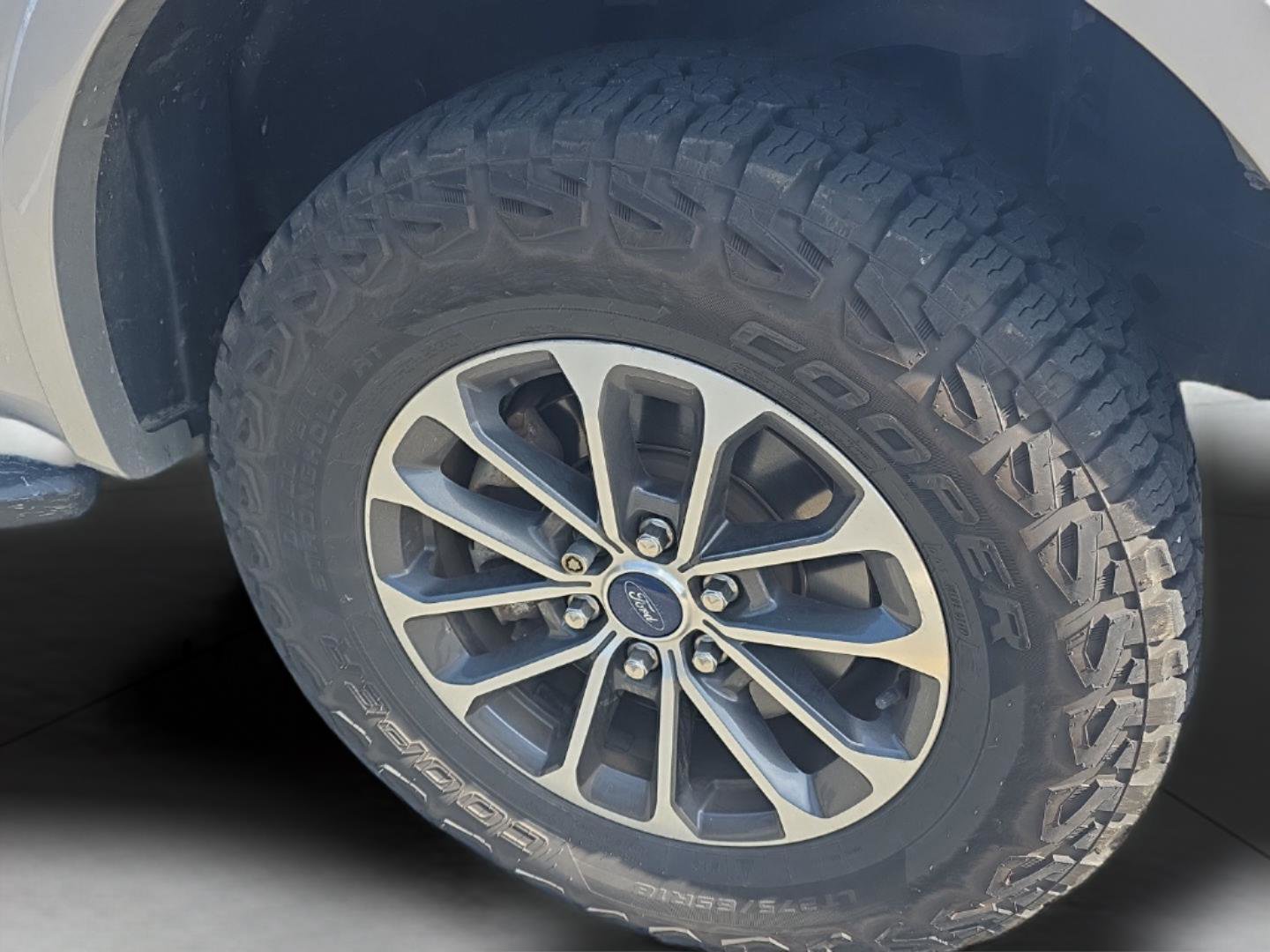 Used 2019 Ford F150 XLT w/ Equipment Group 302A Luxury image 30