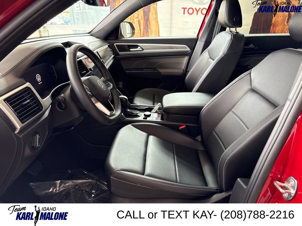 Used 2023 Volkswagen Atlas Cross Sport SE w/ Panoramic Sunroof Package AWD/4WD image 12
