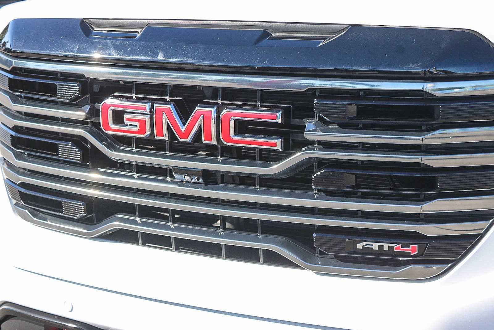 Used 2025 GMC Sierra 1500 AT4 AWD/4WD image 11