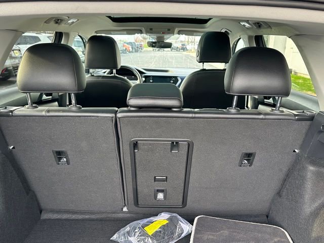Certified 2023 Volkswagen Taos SE w/ Panoramic Sunroof Package image 18