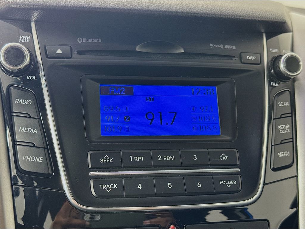 Used 2017 Hyundai Elantra GT image 15