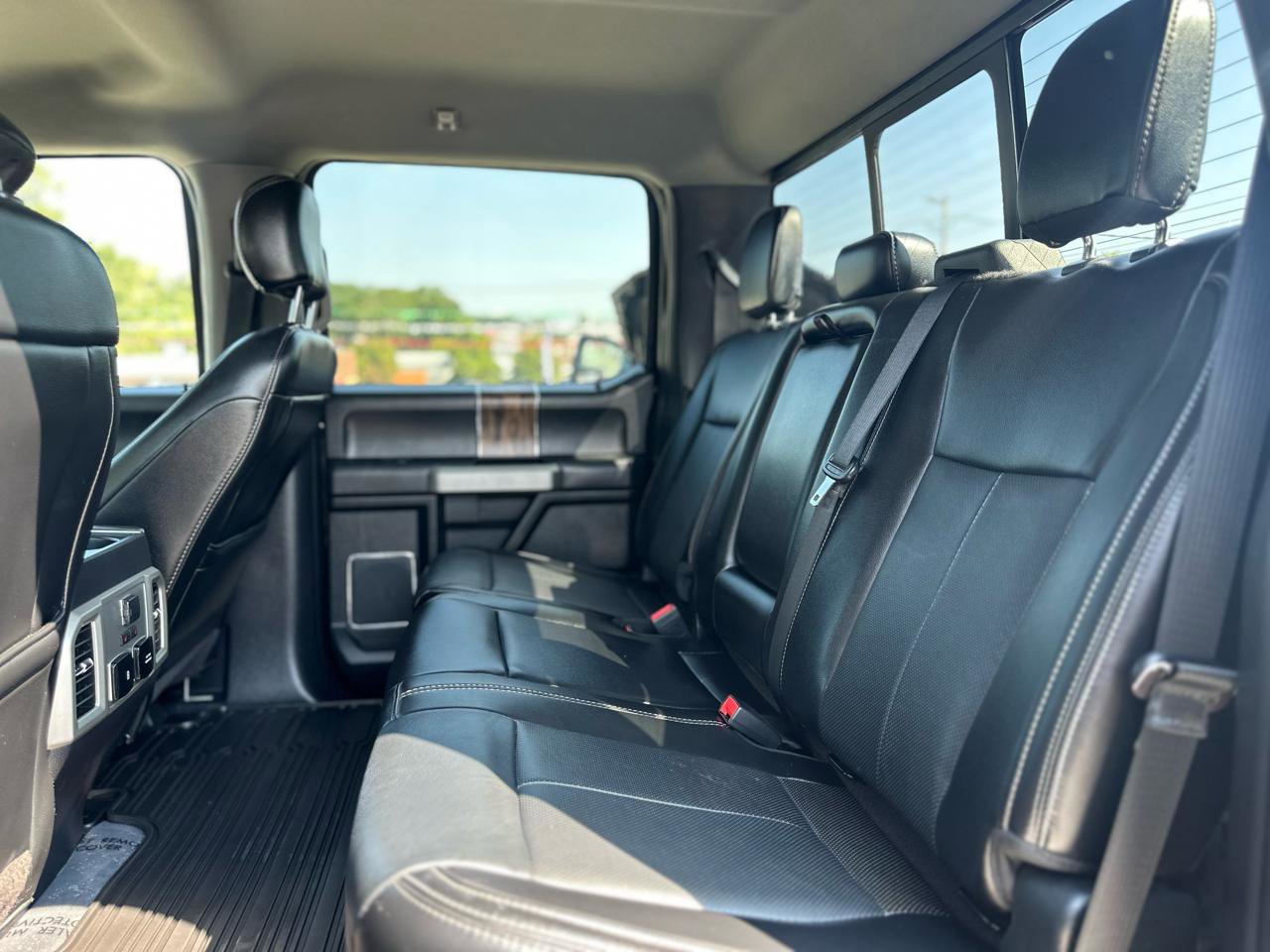 Used 2020 Ford F150 Lariat w/ Equipment Group 502A Luxury AWD/4WD image 13