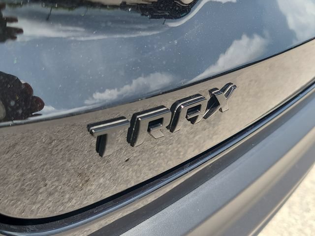 New 2026 Chevrolet Trax LT w/ Midnight Edition FWD image 10