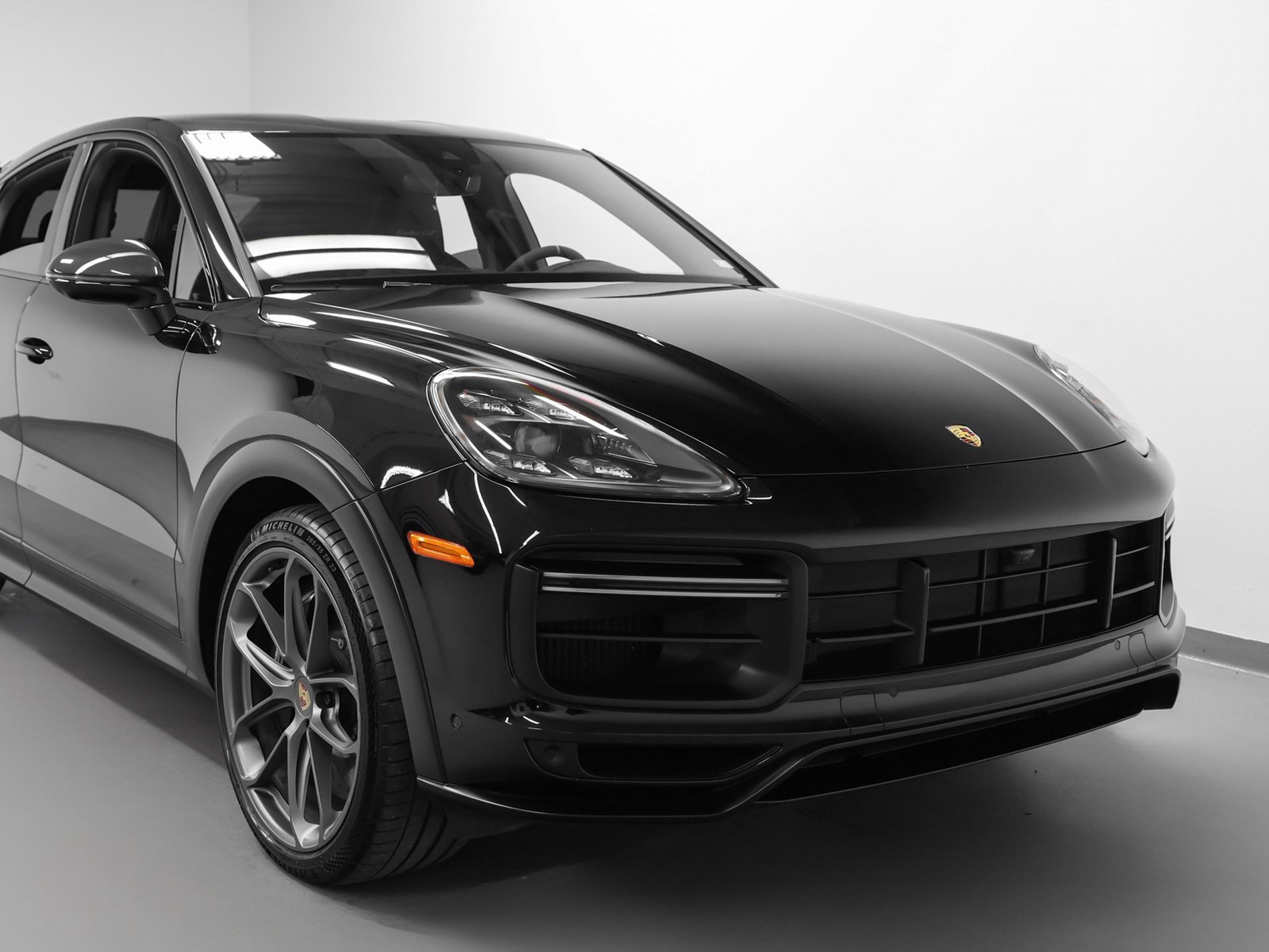Used 2022 Porsche Cayenne Turbo GT image 9