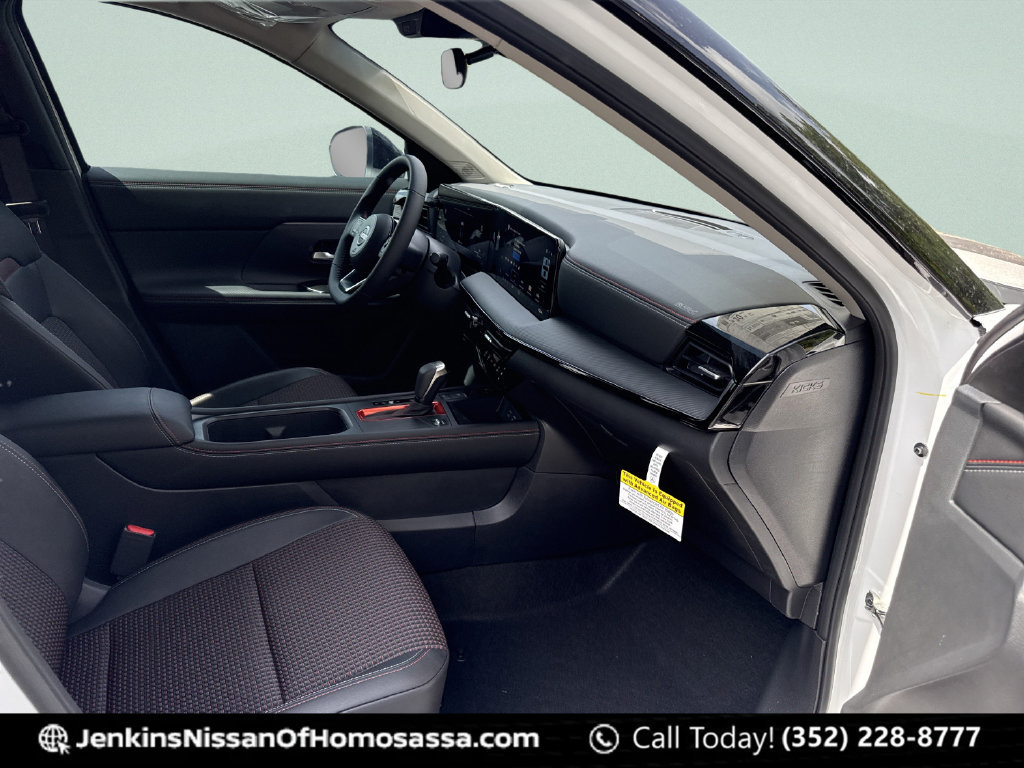 New 2026 Nissan Kicks SR AWD/4WD image 35