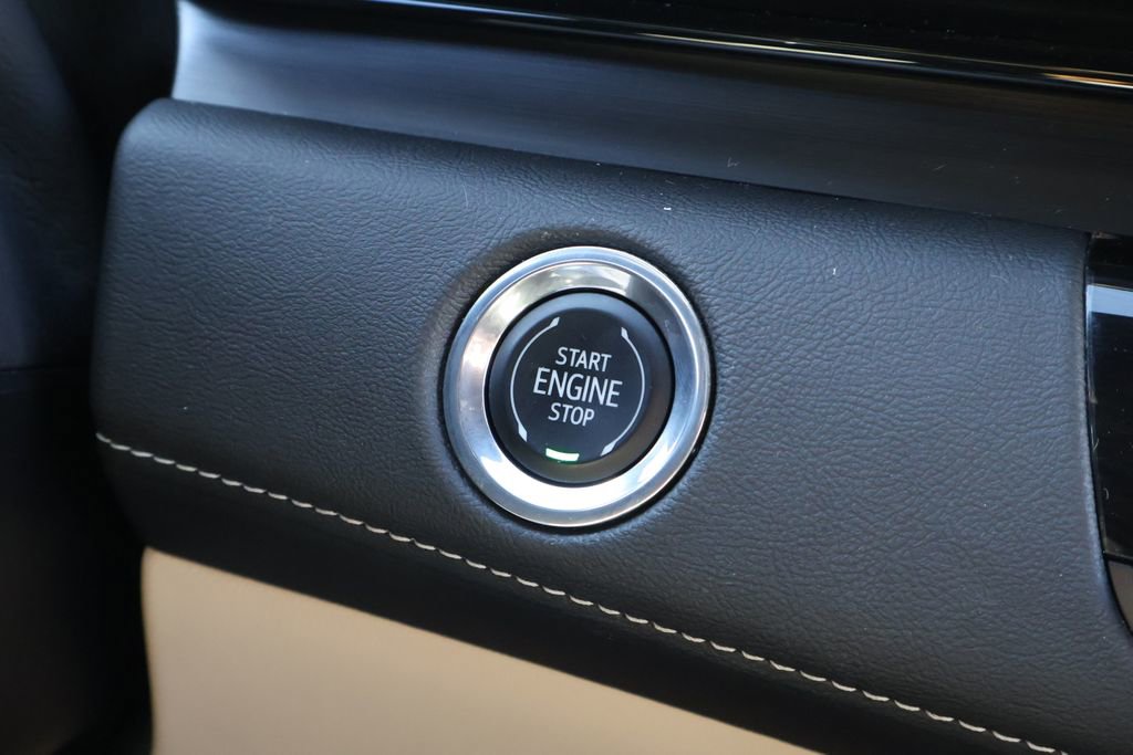 Used 2023 Cadillac Escalade Premium Luxury w/ Performance Package image 32