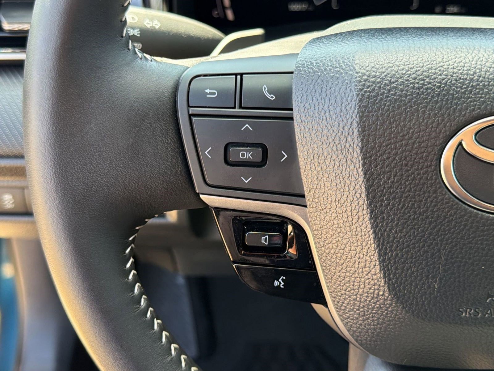 Used 2026 Toyota Camry SE w/ Convenience Package image 16