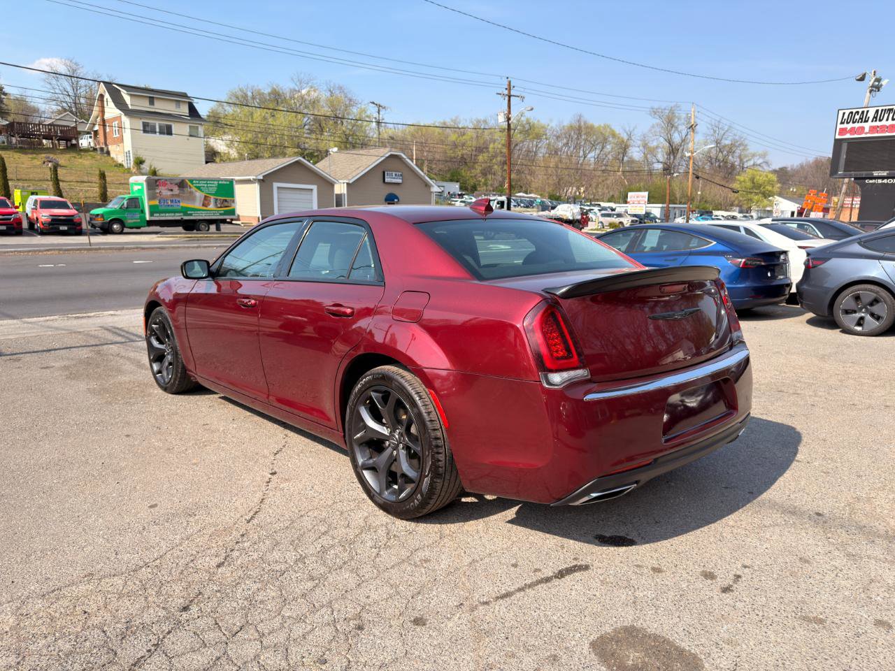 Used 2020 Chrysler 300 Touring w/ Sport Appearance Package image 7