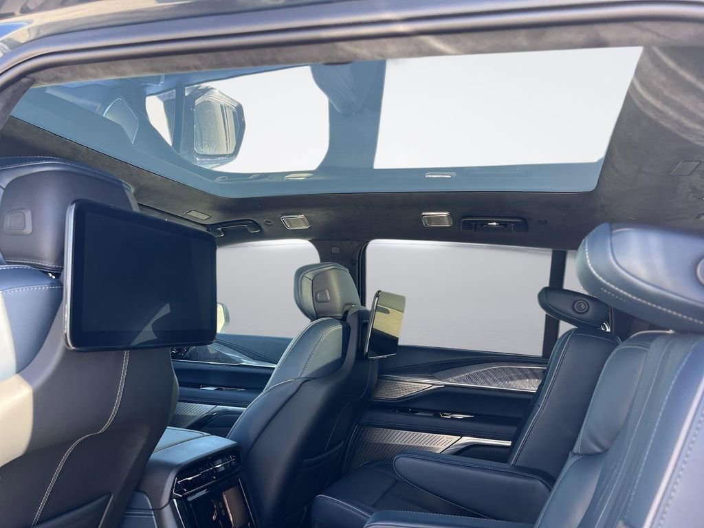 New 2025 Cadillac Escalade IQ Luxury 2 AWD/4WD image 29