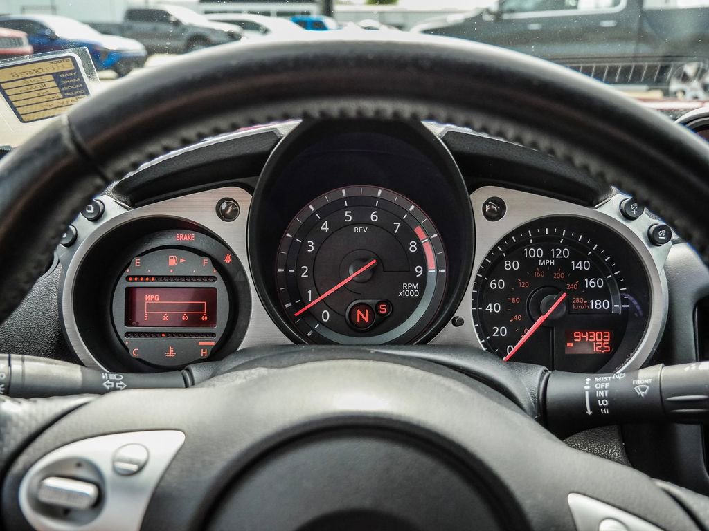 Used 2016 Nissan 370Z w/ Sport Package image 25
