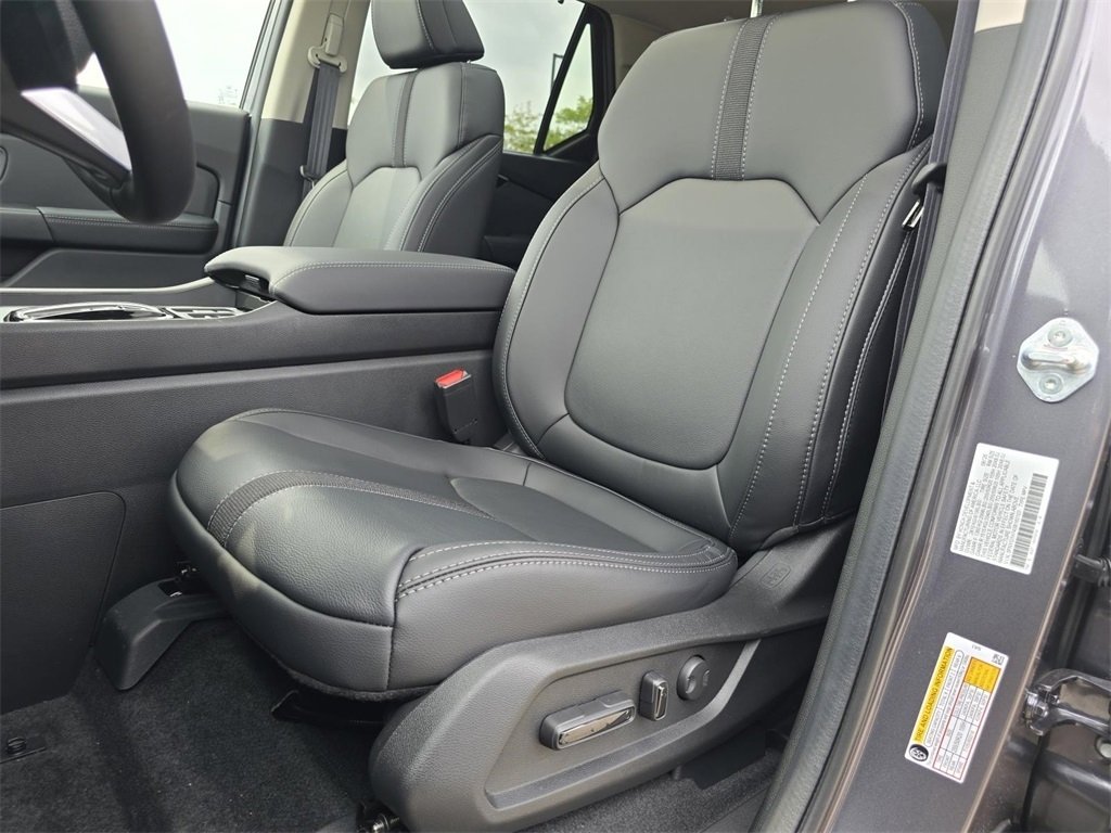 New 2025 Honda Pilot Touring image 25