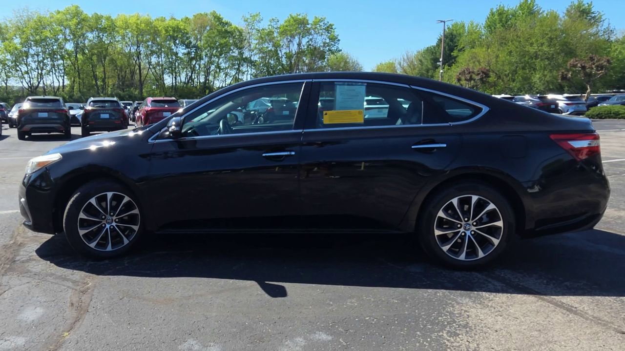 Used 2018 Toyota Avalon XLE FWD image 5