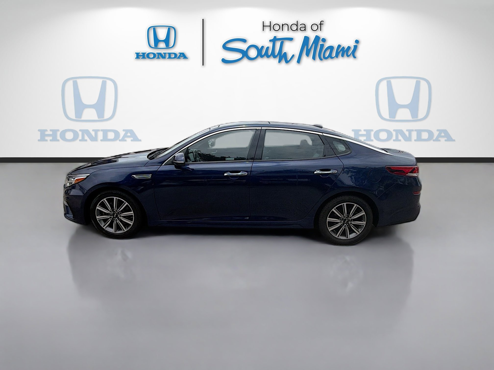 Used 2019 Kia Optima EX w/ EX Premium Package FWD image 4