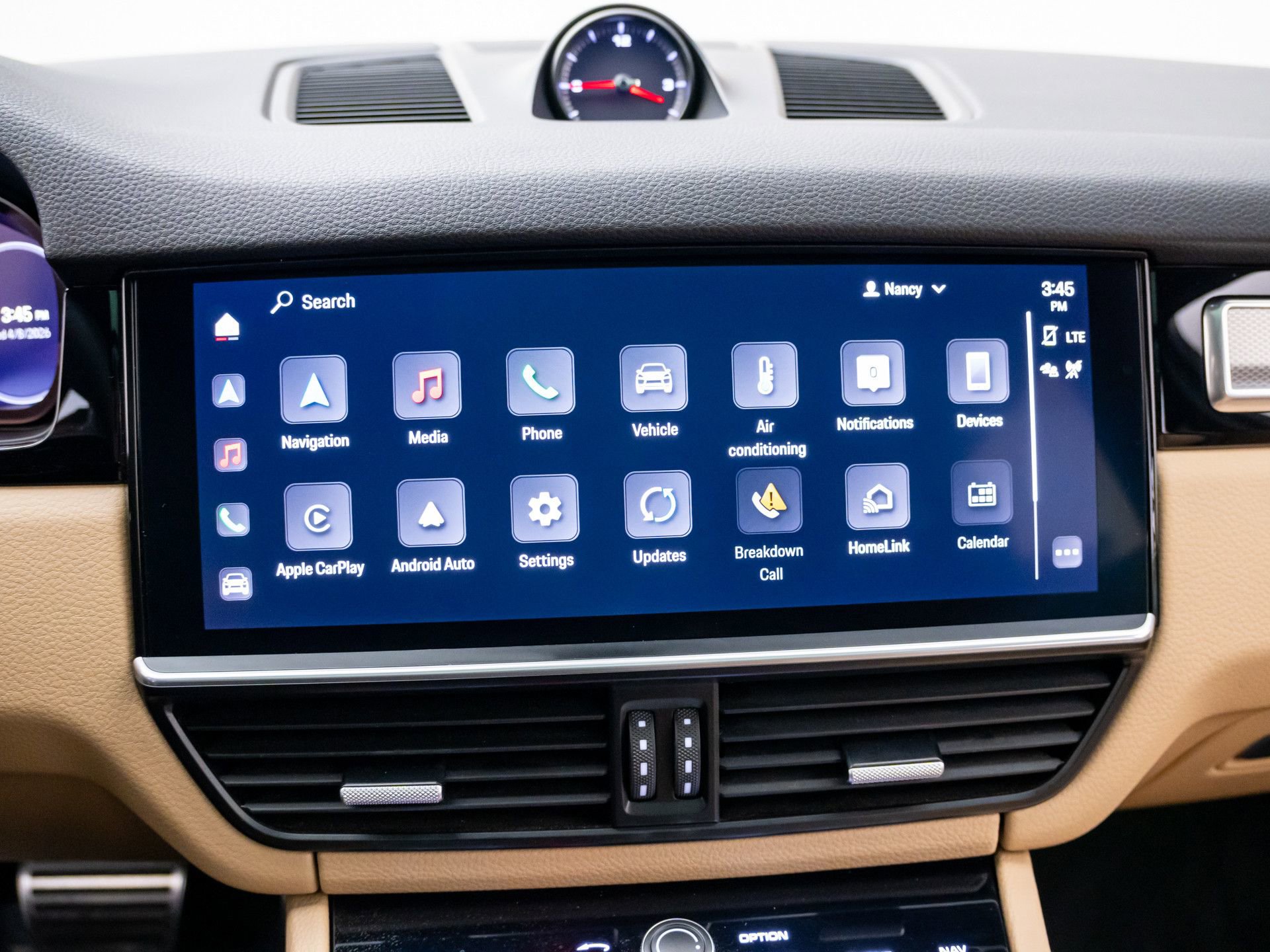 Certified 2022 Porsche Cayenne S Platinum image 24