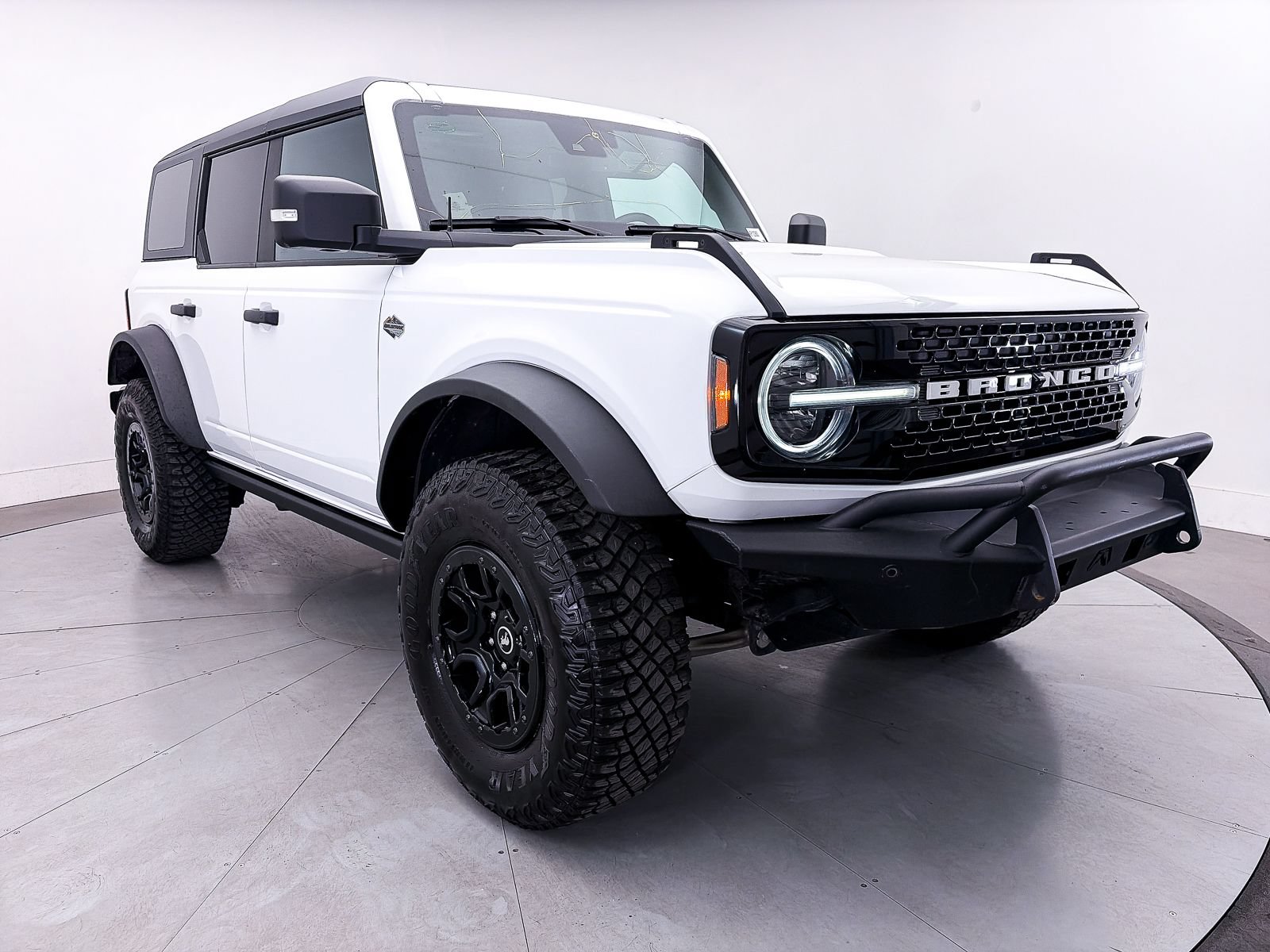 Used 2023 Ford Bronco Wildtrak AWD/4WD image 13