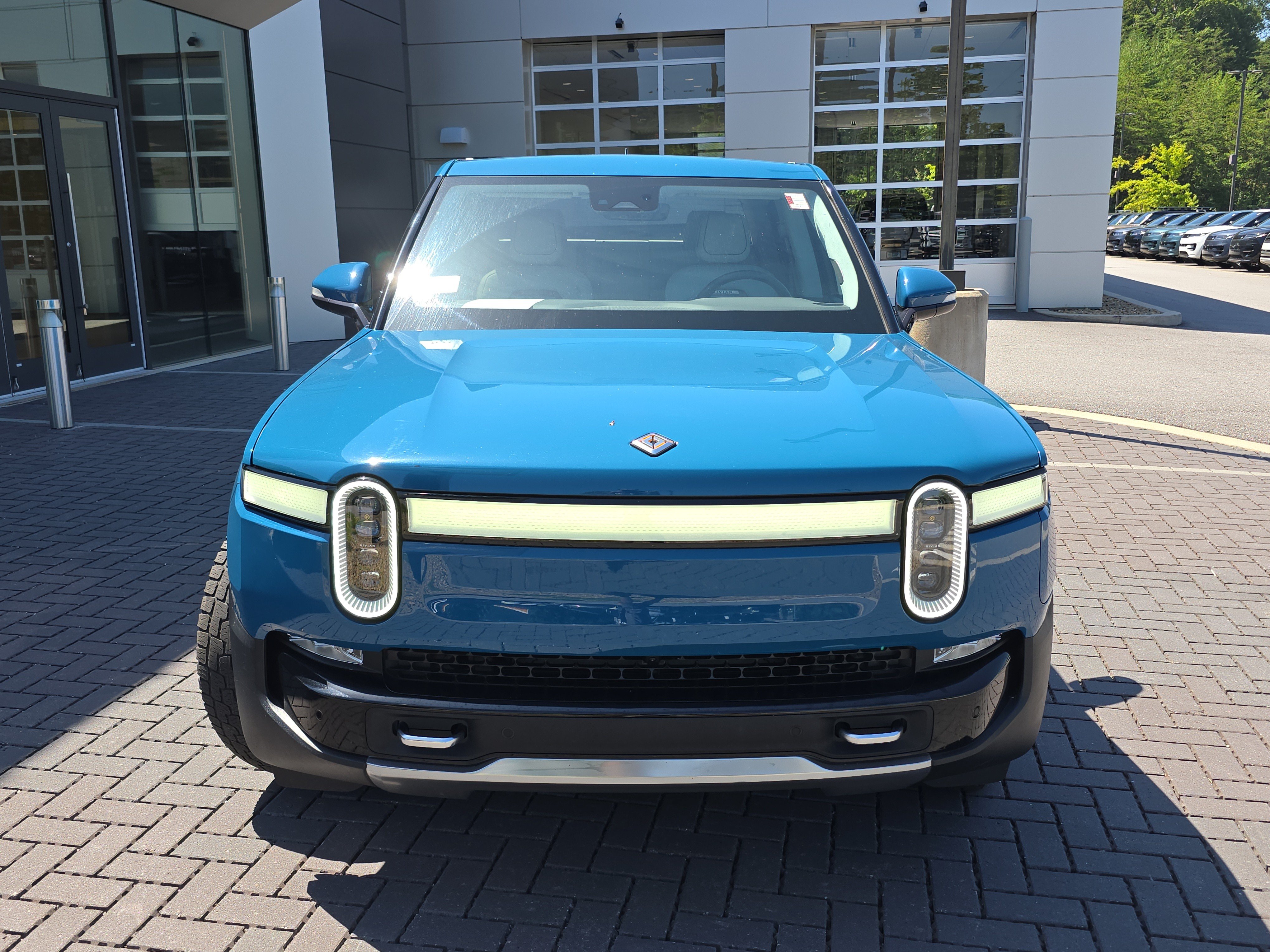 Used 2023 Rivian R1T Adventure AWD/4WD image 2