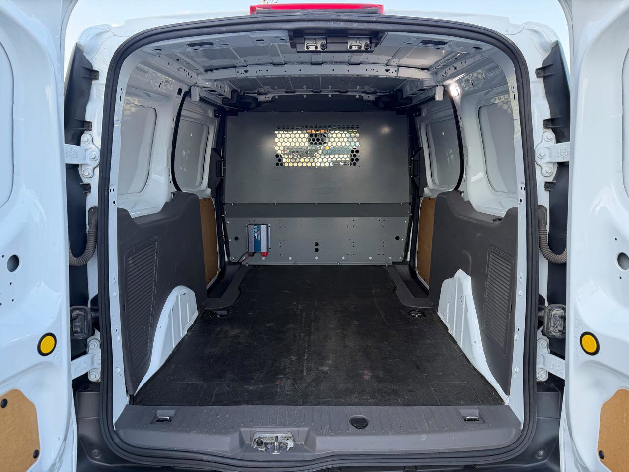 Used 2020 Ford Transit Connect XL image 7