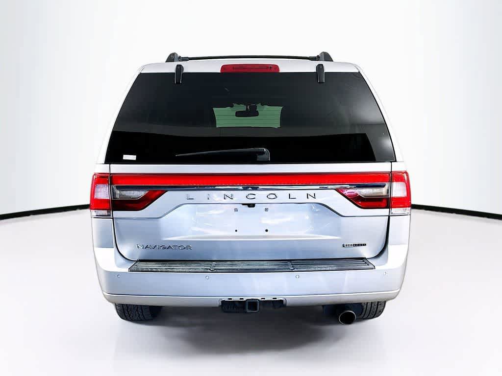 Used 2016 Lincoln Navigator Select image 5