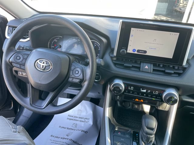 Used 2025 Toyota RAV4 XLE AWD/4WD image 15