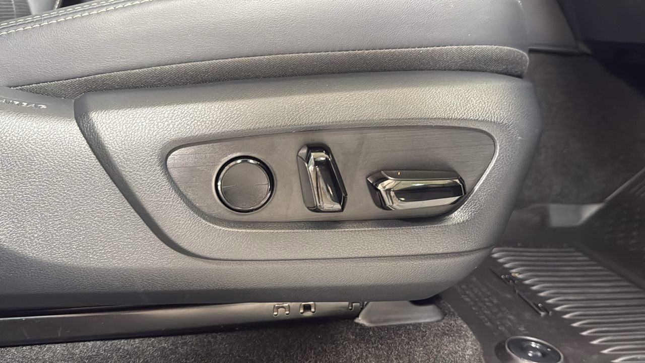 Used 2024 Lexus GX 550 550 Luxury+ w/ Accessory Package (Z1) image 21