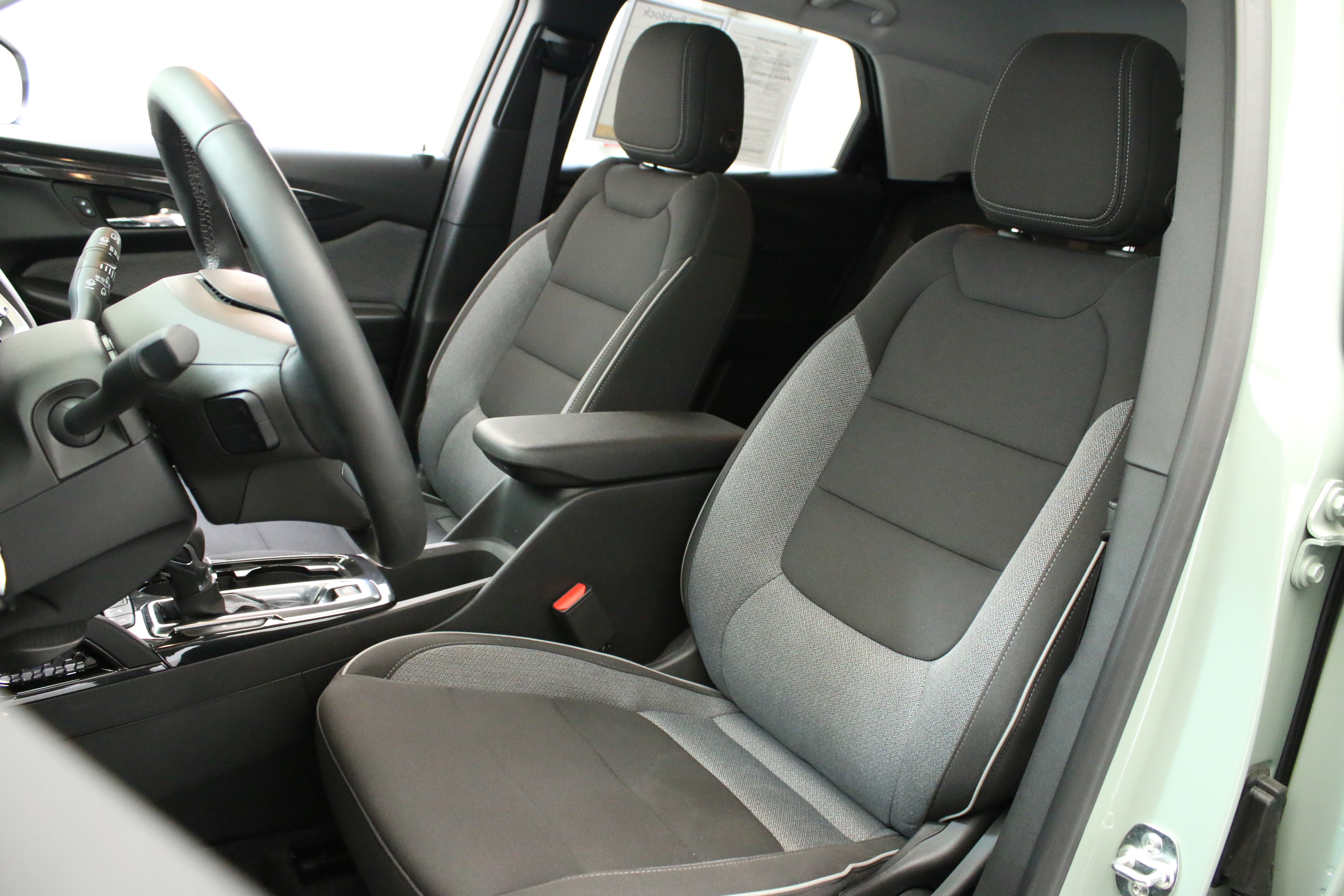 Certified 2026 Chevrolet TrailBlazer LT w/ LT Cold Weather Package FWD image 24
