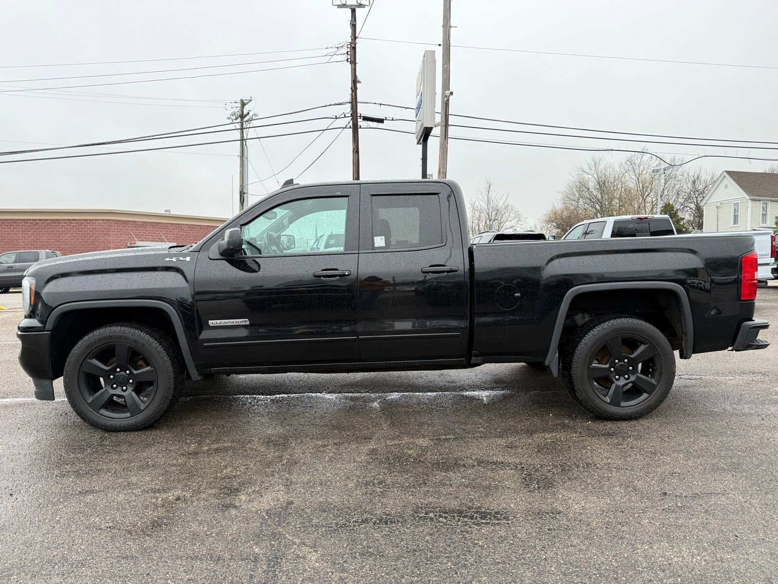 Used 2017 GMC Sierra 1500 SLE w/ SLE Value Package AWD/4WD image 6