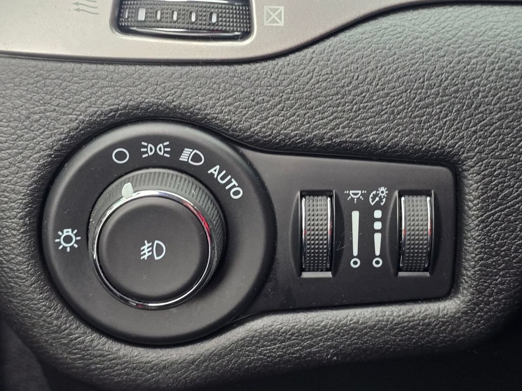 Used 2021 Jeep Cherokee Latitude Lux 80th Anniv w/ Quick Order Package 26U 80TH AWD/4WD image 29