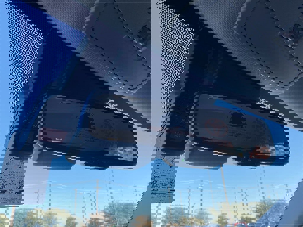 New 2026 Toyota Sienna LE image 18