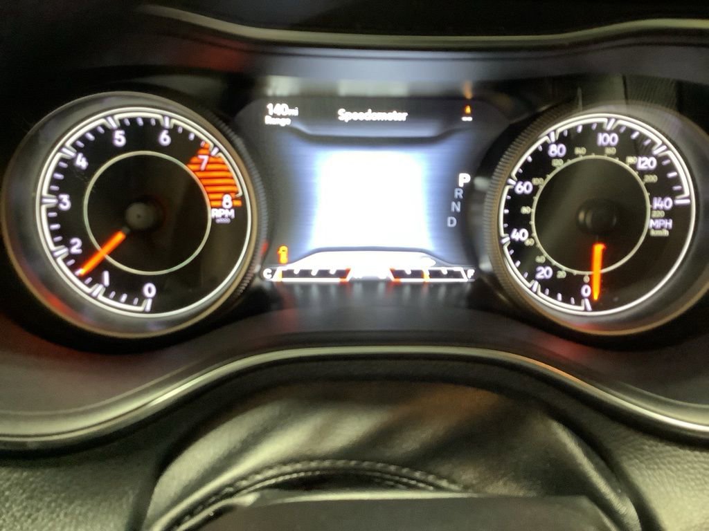 Used 2019 Jeep Cherokee Limited image 30