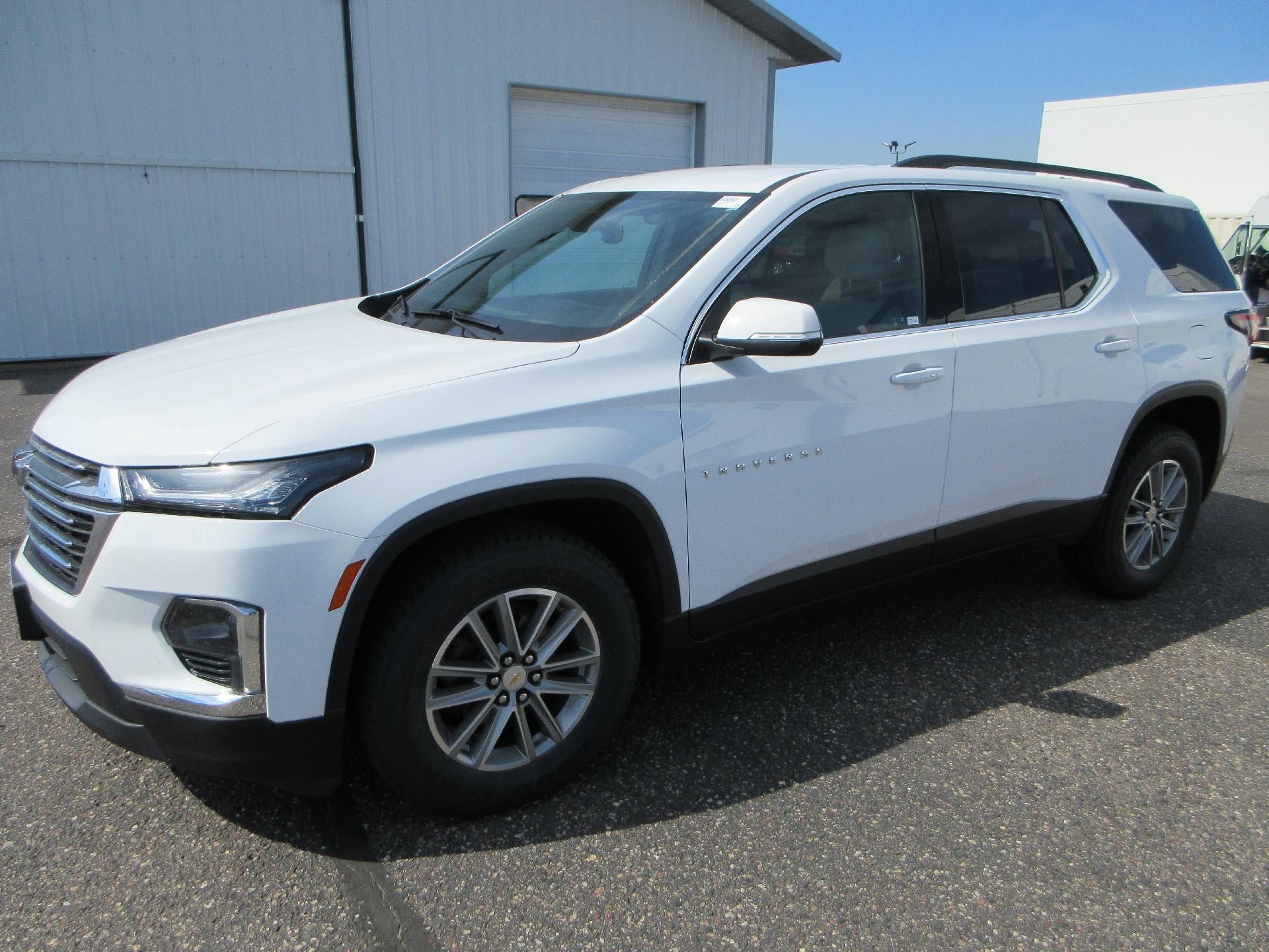 Certified 2023 Chevrolet Traverse LT AWD/4WD image 1